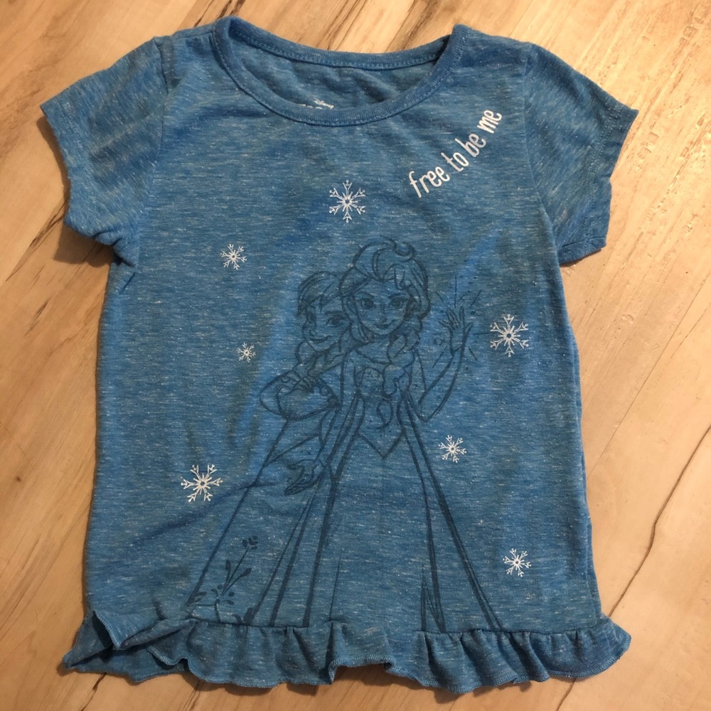 Disney Frozen tee. EUC